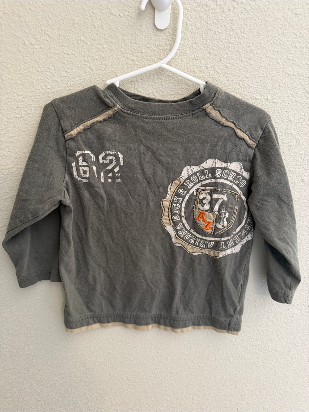 Arizona Jean Company Boys Army Green  Long-Sleeve Graphic Tee with Tan Accents - Picture 1 of 3